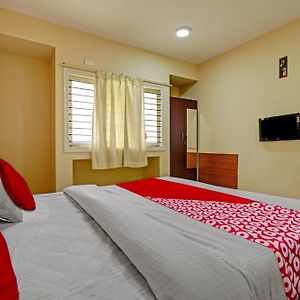 Super Hotel O Indra Suites